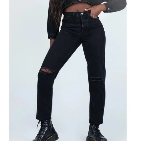 Princess Polly high rise, straight leg, button fly distressed DENIM JEANS size 4 - Picture 1 of 12